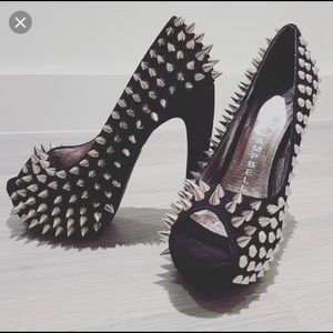 JEFFREY CAMPBELL IBIZA SILV SPIKE HEEL SZ 7-US 9.5